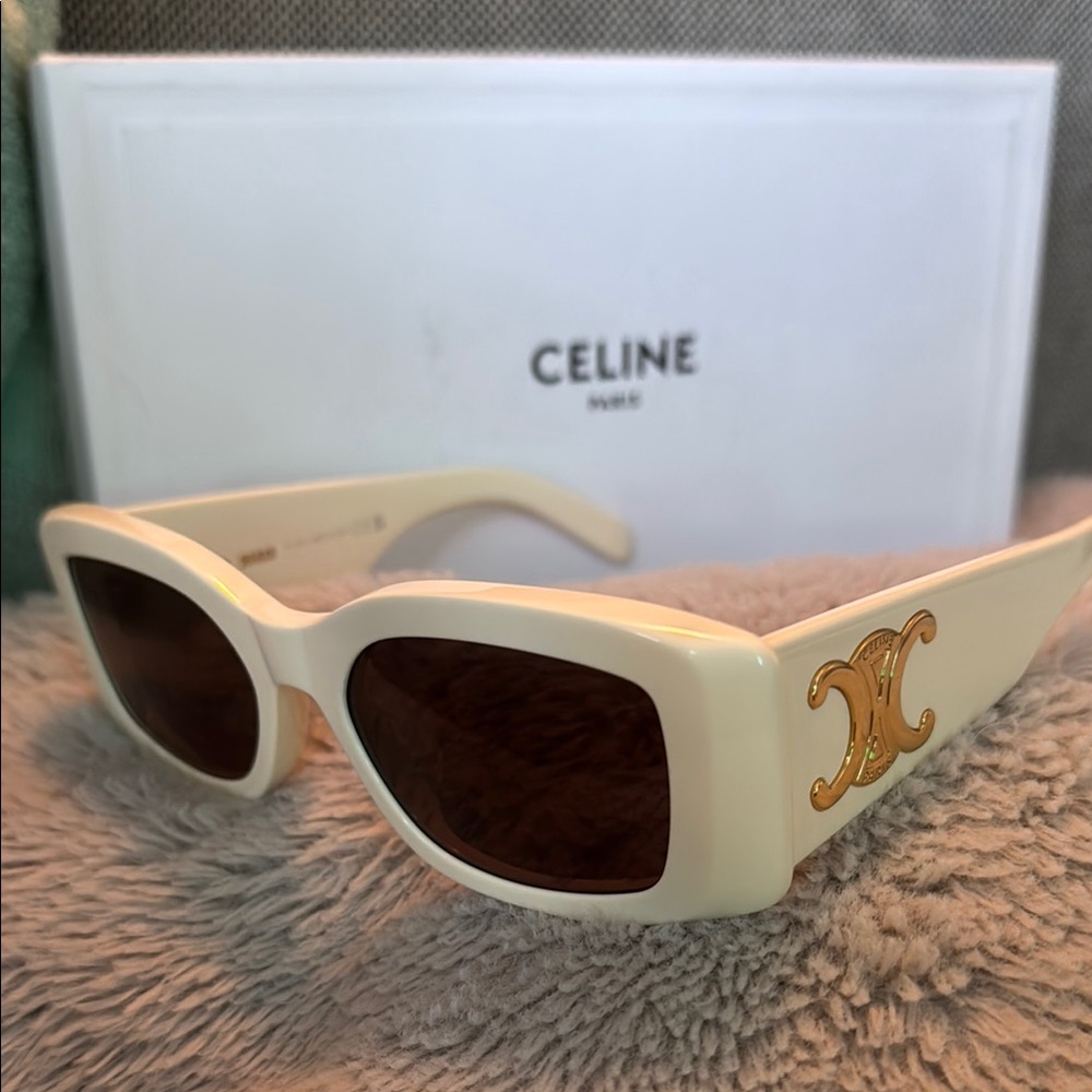 Celine Ivory Triomphe Sunglasses - Picture 4 of 7